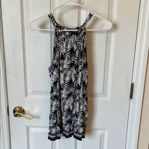 Max Studio Black and White Leaf Print Tank Top